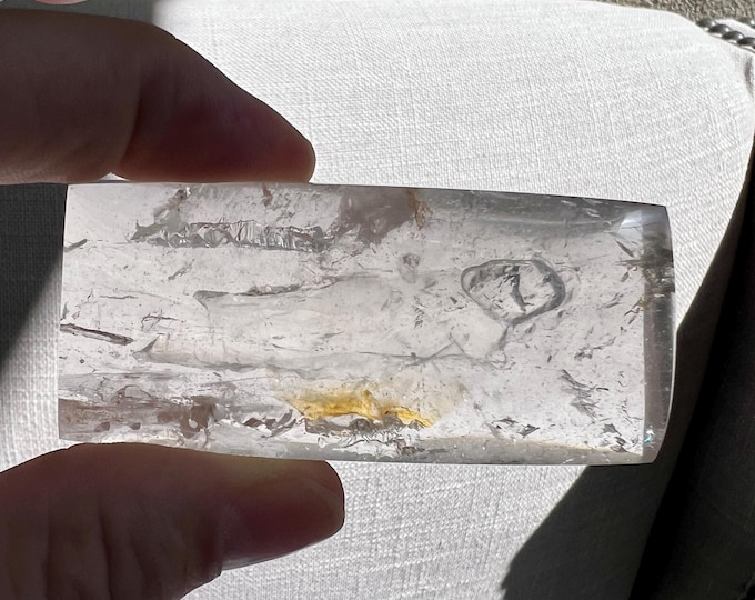 Enhydro piece - Large bubble moving in a long cavity - quartz rock crystal - Fine polished specimen ID A0543