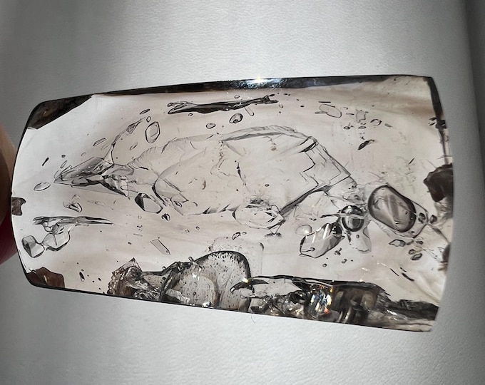 Enhydro pendant with multiple bubbles and superb internal crystal formations inclusions - IDA 0719