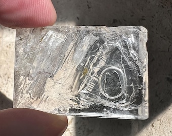 Unmounted Enhydro crystal with large moving bubble - crushed ice crystal - ID A0620