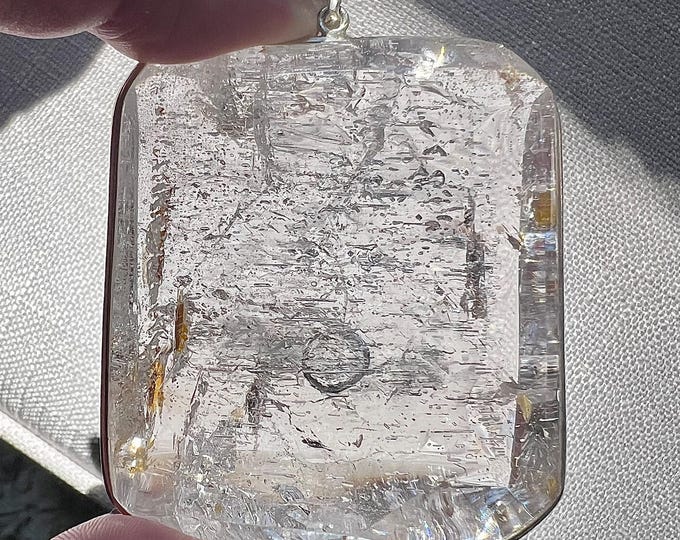 Enhydro - XLarge pendant with large bubble moving throughout a cavity - crushed ice quartz crystal ID A0664