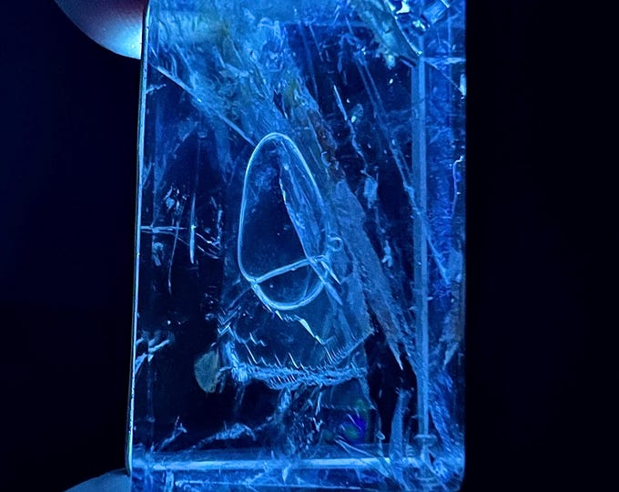 Fascinating enhydro reacting under uv light - quartz rock crystal pendant - moving bubble - Ingot - ID A0412
