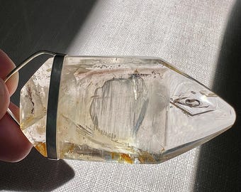 Enhydro pendant with 2 bubbles: an XL and a small bubble in a superb crystal shaped cavity, polished crystal - IDA0634