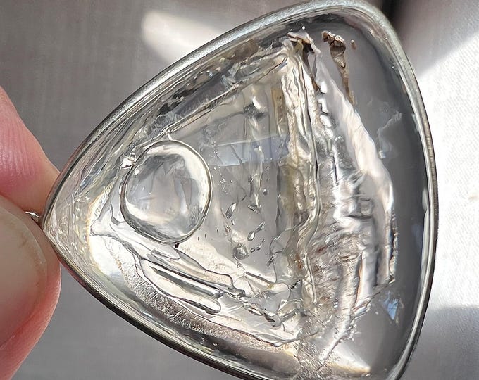 Superb Enhydro pendant with large bubble with lots of movement - quartz rock crystal inclusions - ID A0526