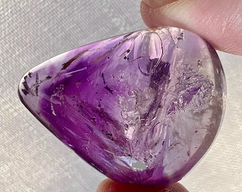 Enhydro - Unmounted Amethyst quartz crystal with large enhydro moving bubble - ID A0637