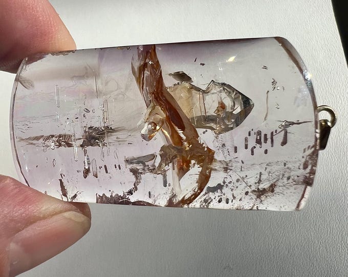 Enhydro - Quartz rock crystal pendant with moving bubble and superb internal formations - ID A0702