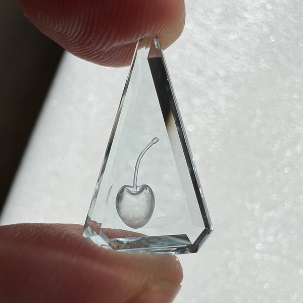 Exceptional modern Aquamarine intaglio 9 carats - Cherry - top quality carving / polish - collectors, for high-end jewelry piece