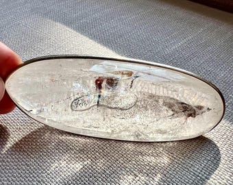 Enhydro - Fascinating elongated pendant with large moving bubble and mobile chlorite inclusion - quartz rock crystal enhydro ID A0425