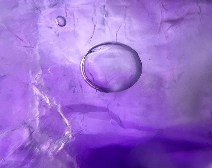 Amethyst Enhydro pendant with moving bubble - CabochonBrazil amethyst with enhydro inclusion