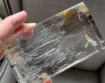 Exceptional Enhydro display piece - Large moving bubble + multiple smaller bubbles - internal crystallization - collector piece