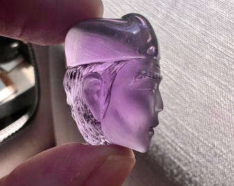 Carving - highly detailed amethyst carving - Egyptian priest IDA0407