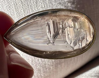 Enhydro - Elegant teardrop pendant with large bubble set in gold color sterling silver - ID A0579