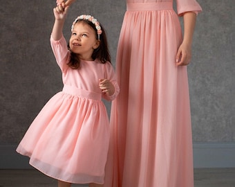 Pfirsich Chiffonkleid für kleines Mädchen, Boho Blumenmädchen Geburtstag Outfits, Uni Farbe Langarm Kleid, rosa Partykleid für Tochter