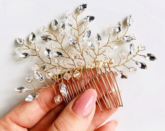 Delicate hair comb with crystals for bridal hairstyle, bridal comb, wedding comb head piece, leaf jewellery, silver rhinestone hairpiece