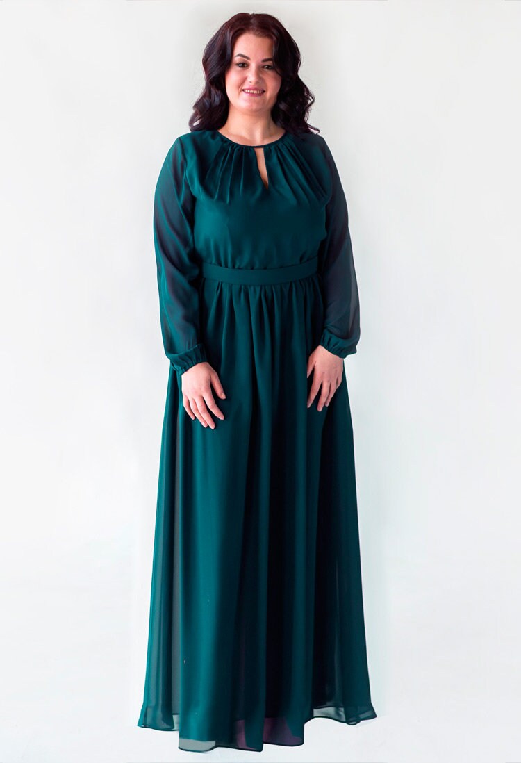 Emerald Green Chiffon Plus Size Dress: Long Sleeve Formal Gown