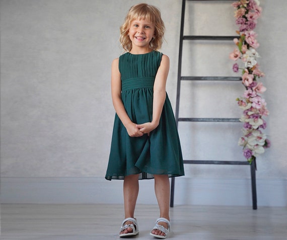 Girls emerald dress discount