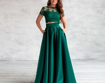 Elegant Formal Emerald Satin Full Circle Skirt, Maxi green skirt with pockets