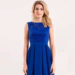 Vestido fluido de chiffon azul: vestido de coquetel assimétrico