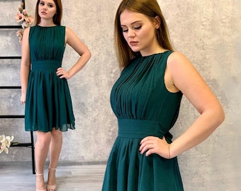 Emerald Romantic Cocktail Dress / Greek style knee length sleeveless chiffon dress for womens / Green wedding party gown /  Flowy prom gown