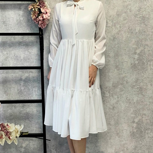 flowy white midi dress WAYF XS Lined Bridal Graduation Engagement A-Line 45 tie close shoulder straps Ieena for Mac Duggal -