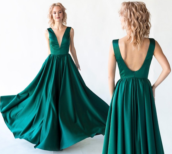 Emerald Backless Satin Dress With Built-in Bra / Long Woman Formal Prom  Dress / Deep V-neck Wedding Party Gown /green Open Back Evening Gown 