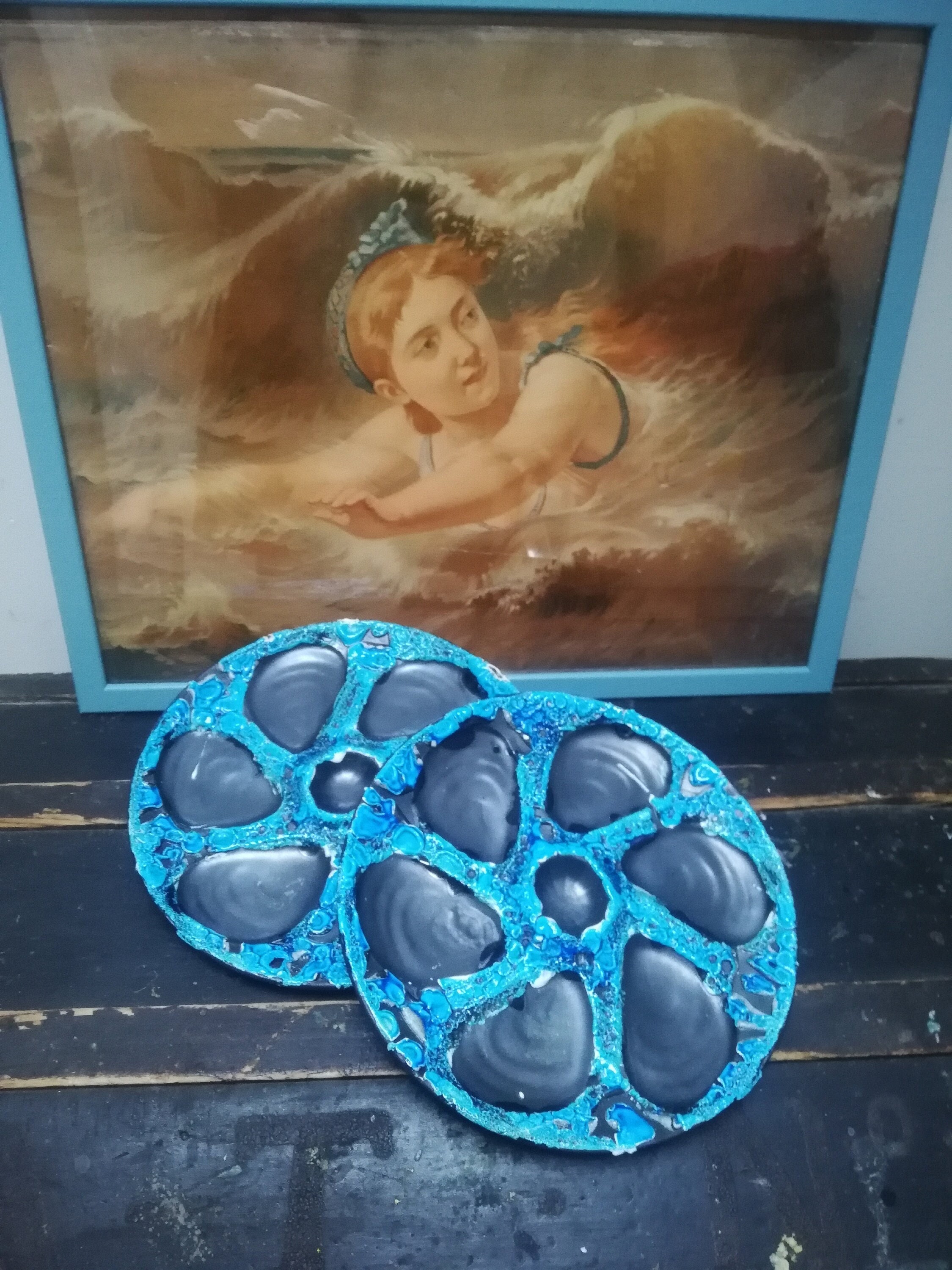 Paire d'assiettes à Huîtres Fat Lava Bleu Turquoise et Noires