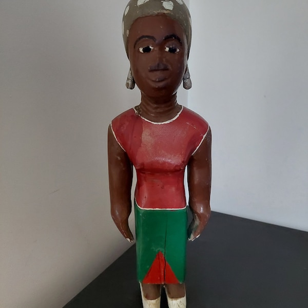 Statue colon Afrique de l'ouest en bois polychrome