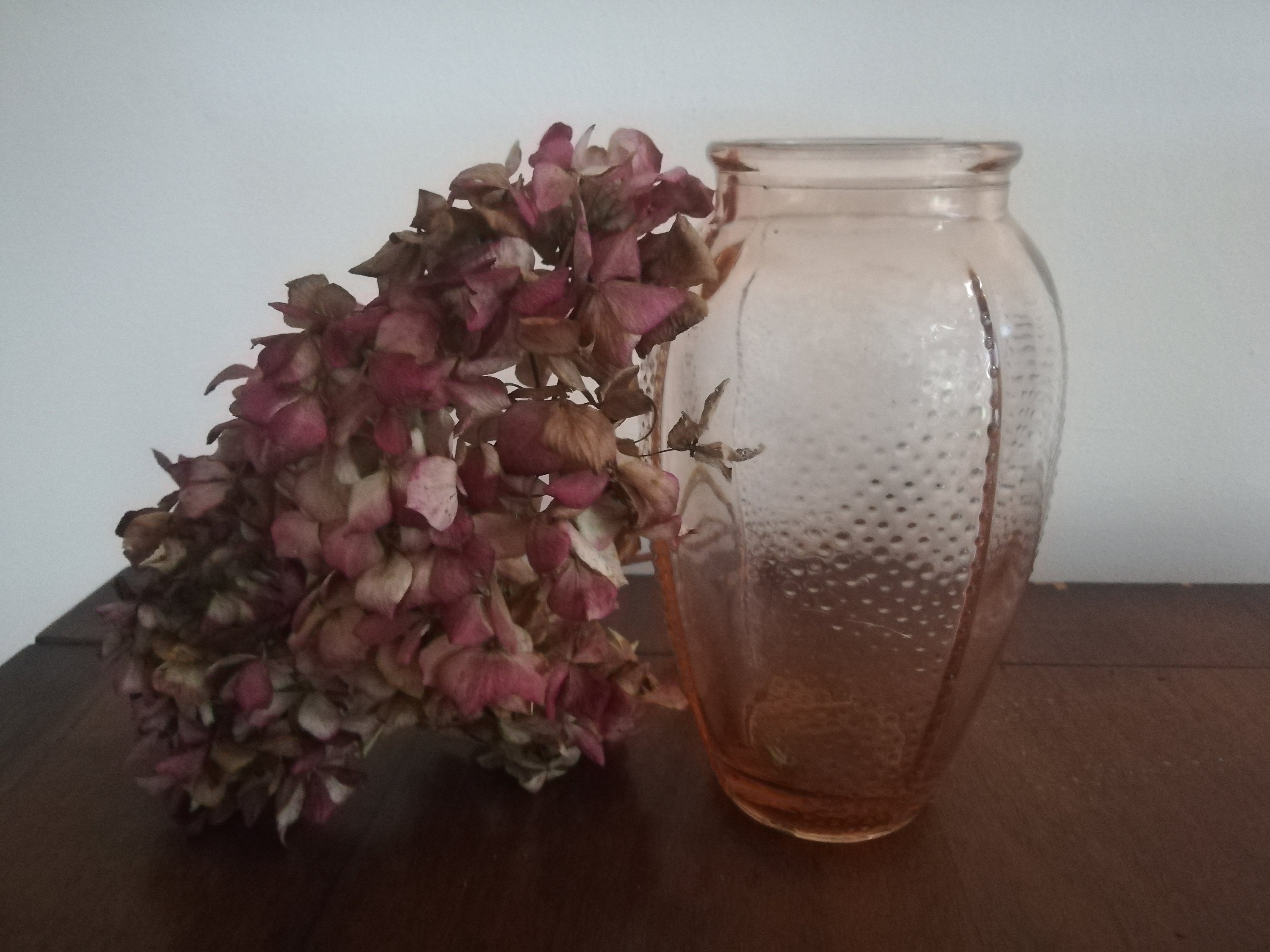 Vase Rose en Verre Dépression Années 50