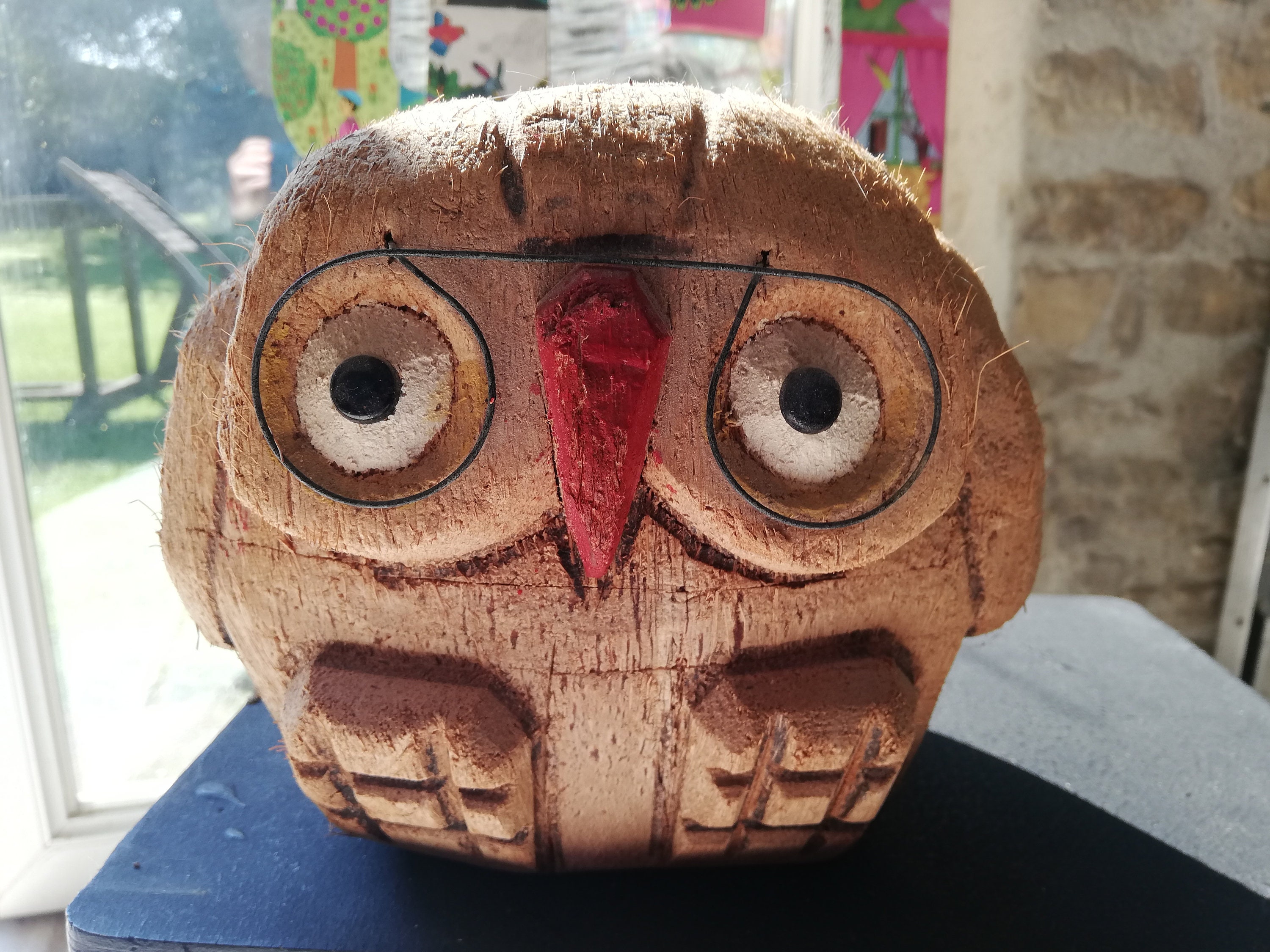 Hibou¬Chouette Sculpté Dans Une Noix de Coco Tirelire