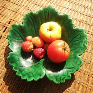 Pretty empty pocket cup in Vallauris slip signed ALBERT FERLAY in dark green vine leaf trompe l&#39;oeil from the 1950s