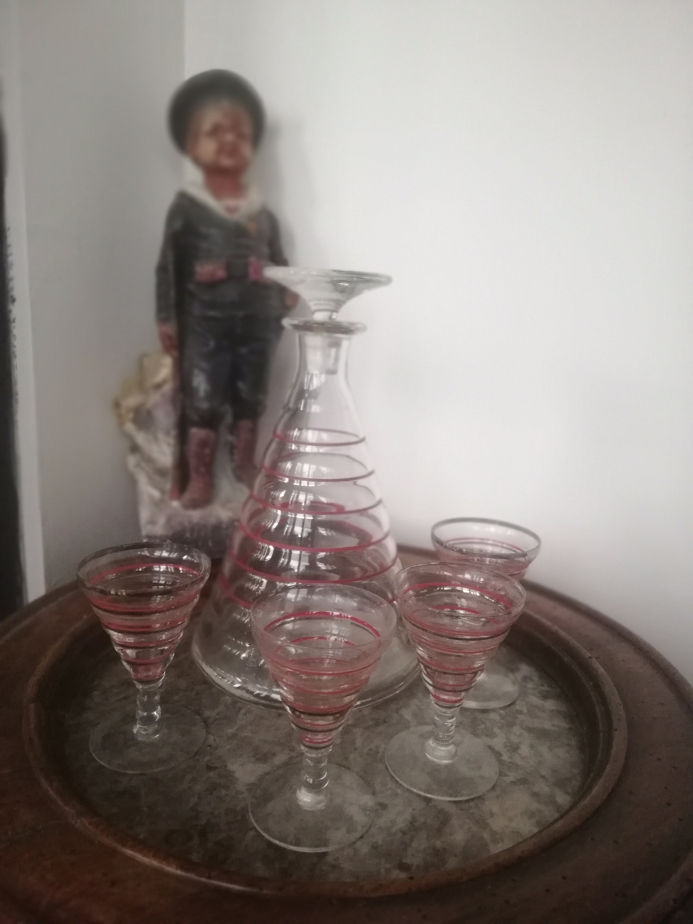 Carafe et Verres à Liqueur Années 50 Rayés Rouge Argent