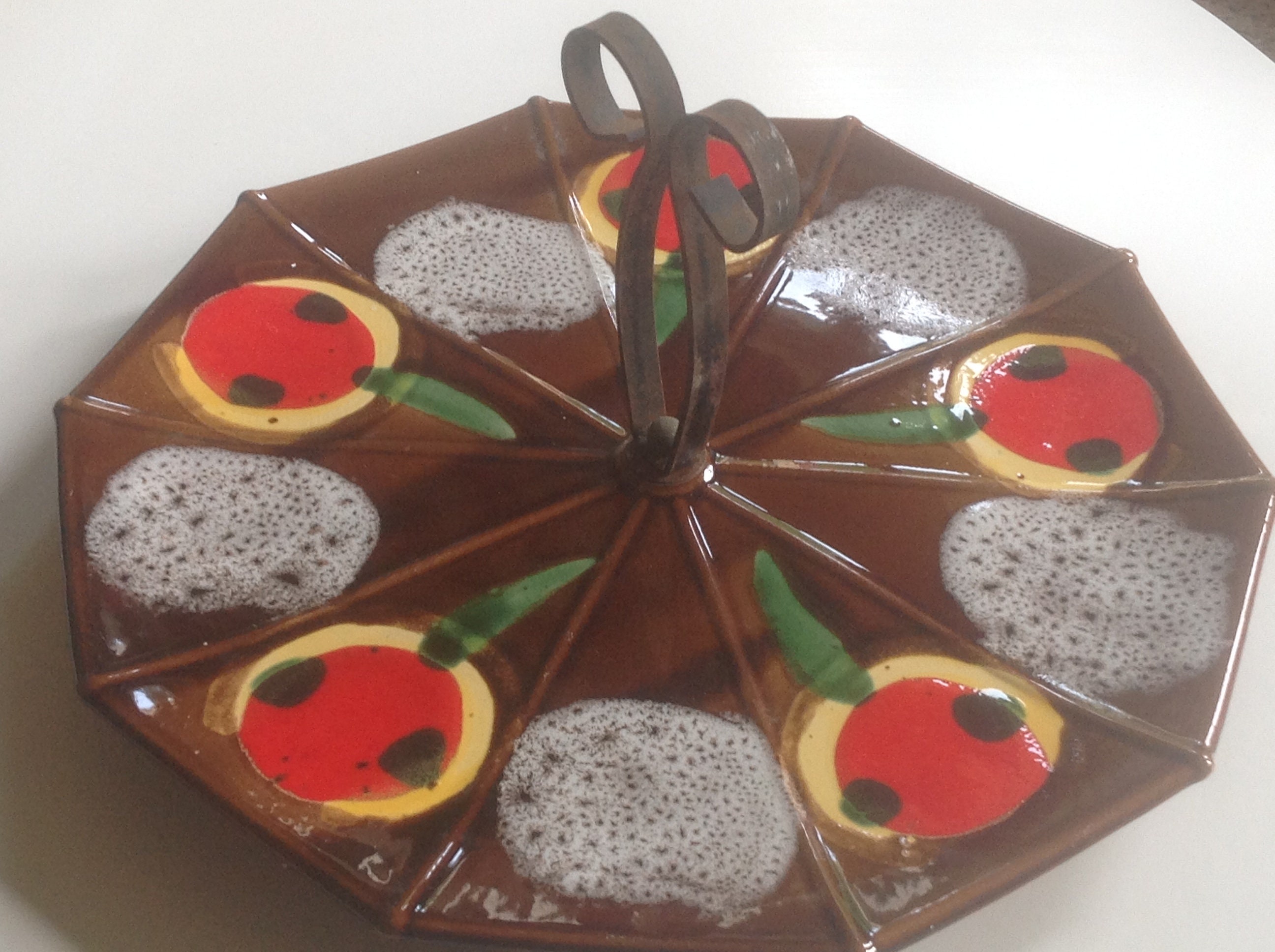 Plateau à Fromages Forme Parapluie Années 60/70 Céramique de Poët Laval