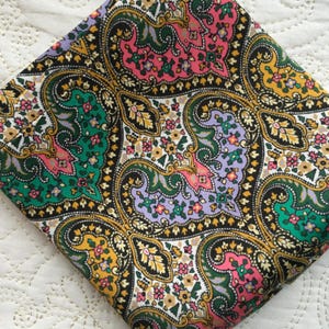 Lenço de seda Liberty London em Spitalfields - Love Liberty Cornwall - O presente que cabe em um cartão de felicitações!