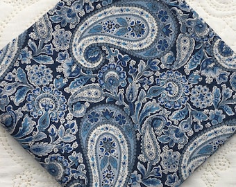 Lenço de bolso Liberty London: Lee Manor Tana Lawn em algodão, feito à mão