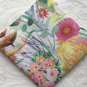 Liberty London Tana Lawn Lenço de luxo Hanky- Tresco - Love Liberty Cornwall - O presente que cabe em um cartão de felicitações!