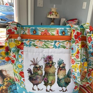 NUEVO DISEÑO DE BOLSILLO y llavero con estampado de pollos divertidos y flores, pequeño bolso bandolera o bandolera de tela con correa ajustable, 100% hecho a mano