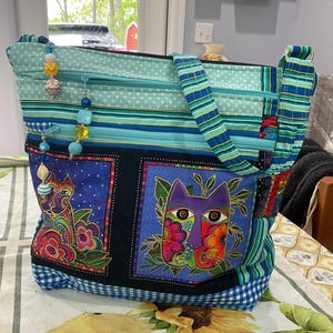 Impressionnant Laurel Burch CAT 7 tons de bijou avec fermeture éclair avec fermeture éclair sécurisée et bandoulière réglable Sac à main en tissu 100 % fait main