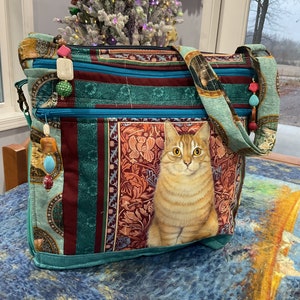 Lesley Anne ivoire CAT Portrait 7 fermeture éclair bandoulière ou bandoulière en tissu avec fermeture éclair sécurisée 100 % fait main