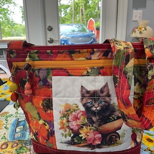 25% de descuento en un encantador bolso bandolera o bandolera de tela con correa ajustable para el hombro con forma de gato, hecho a mano.