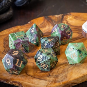Zestaw kostek Ruby Zoisite