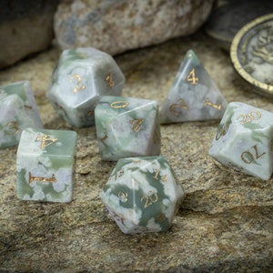 Peace jade stenen dobbelstenen set