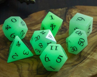 Green Glow-In-The-Dark Luminous Stone Dice Set