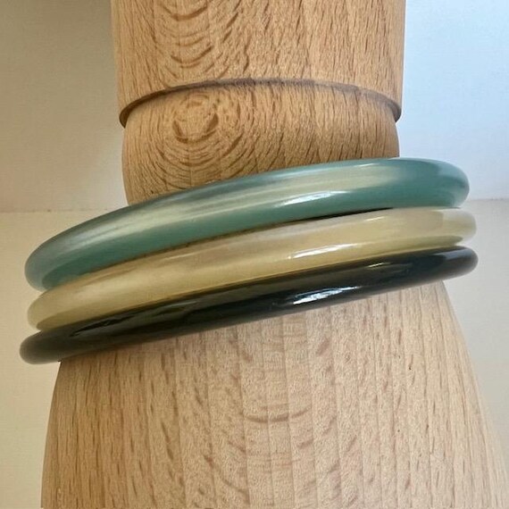 Multi-Colored Synthetic Bangle Bracelets - image 4