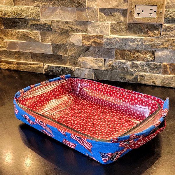 Patriotic Flag Hot Dish Holder, Quilted Insulated 9x13 Casserole Holder, Folds Flat, Ready to Ship