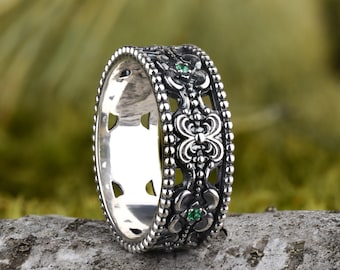 Emerald Lace Wedding Band – Sterling Silver Vintage Ring – Romantic Nature Inspired Ring for Her or Him