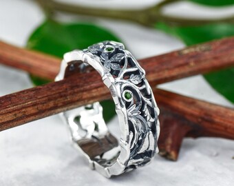 Natural emerald silver leaf wedding ring, tree branch ring, tree of life ring, sterling silver tree bark ring, emerald twig ring