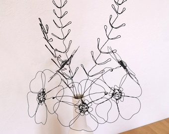 Large Bouquet of Wire Black Poppy Flowers and Foliage, Minimalist Decor, Floral Decor, Sustainable Gift Bouquet, Gift Idea."