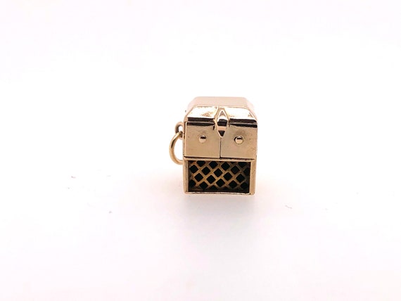 14k vintage record player charm View 2