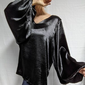80s satin blouse orchid jewel toned balloon sleeve shiny tailored Mondi W Germany