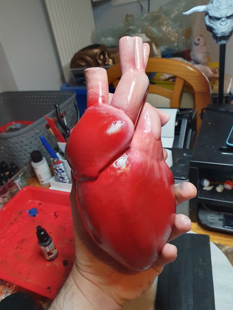 Väggskulptur med mänskligt hjärta: Unik heminredning och skräckinspirerad present. bild 6