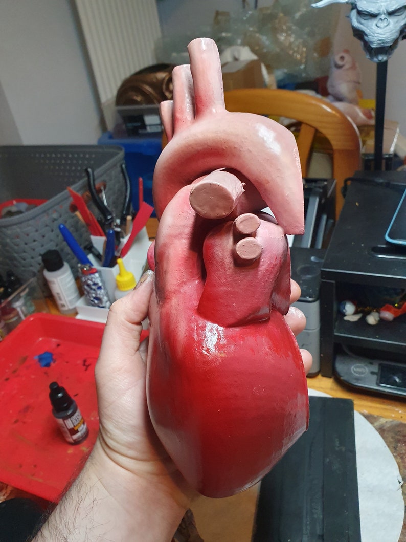 Väggskulptur med mänskligt hjärta: Unik heminredning och skräckinspirerad present. bild 8